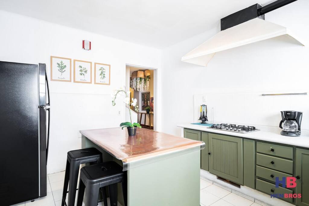 Holiday home Hermosa Casa Remodelada Con Terraza Privada