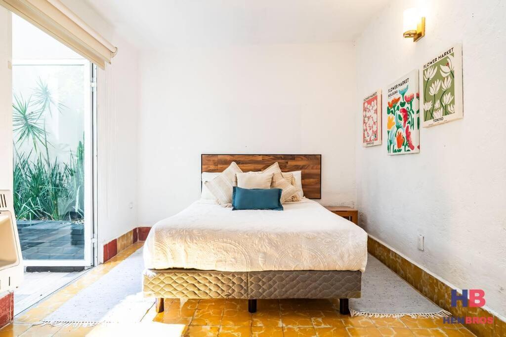 Hermosa Casa Remodelada Con Terraza Privada *